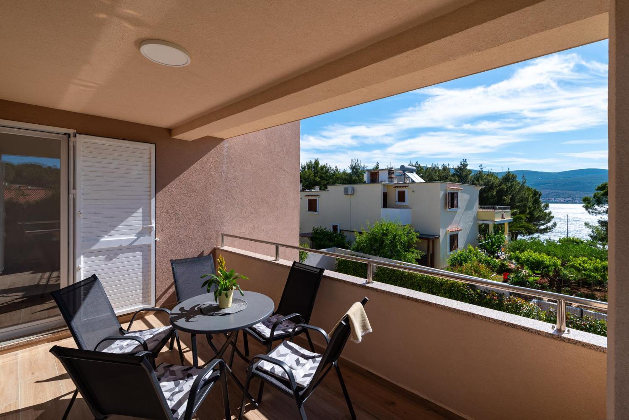Apartmani Lelu Pridraga Exteriör bild
